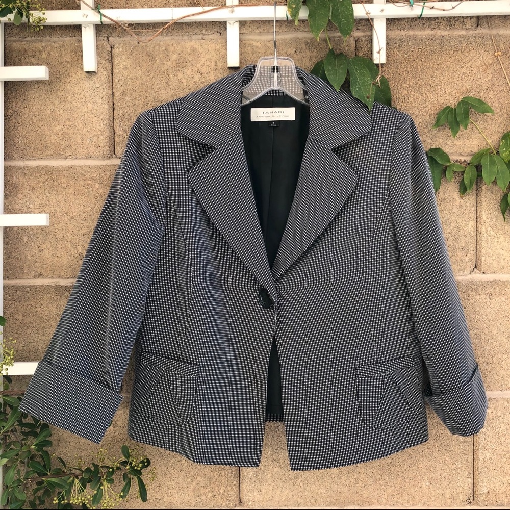 TAHARI by Arthur S. Levine Swing Blazer